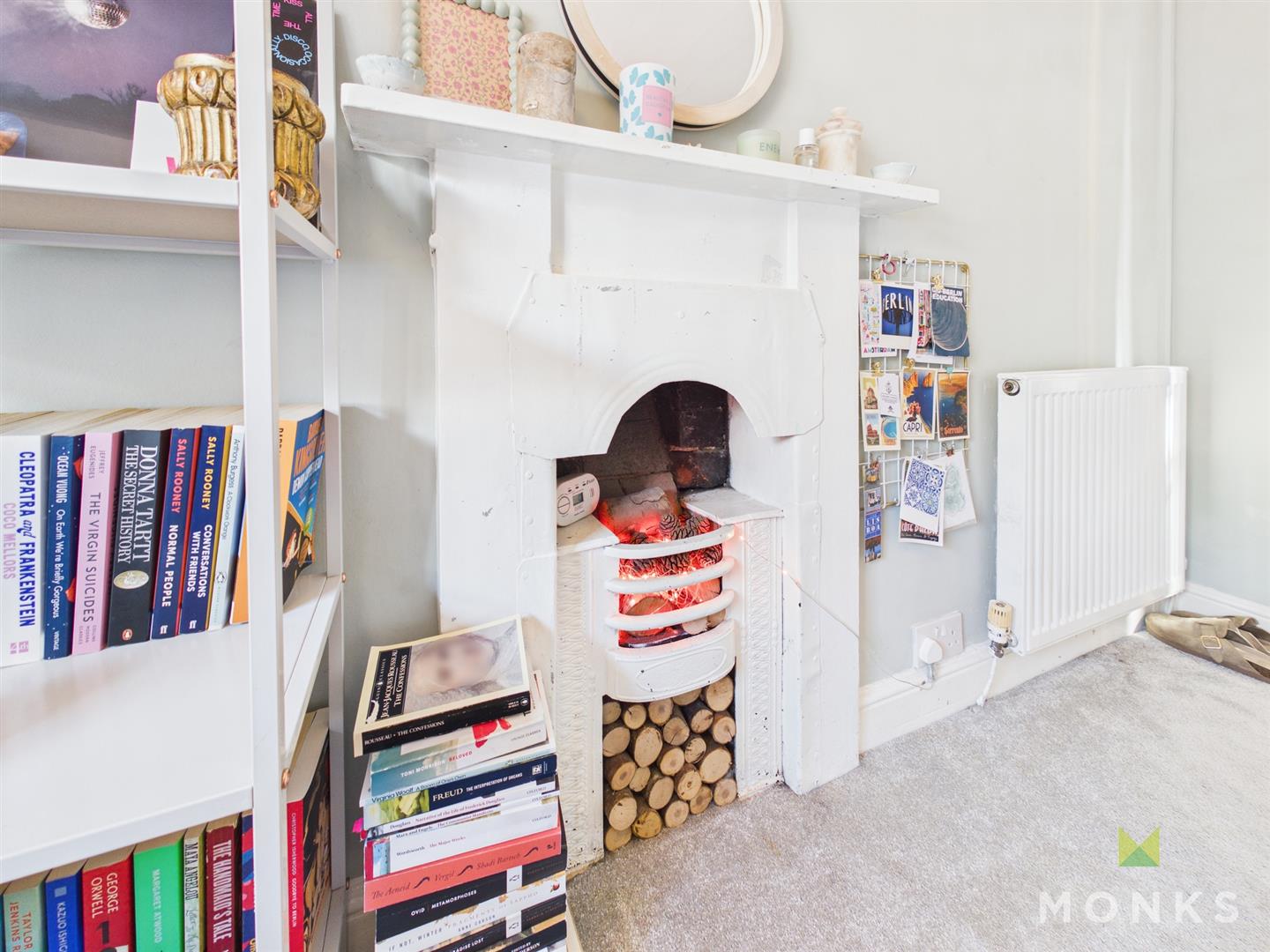 2 The Hollies , Oswestry, SY11 4EH For Sale